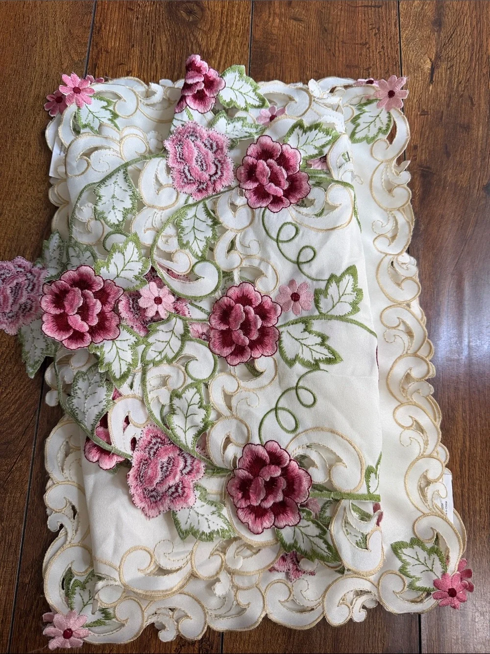 Macy's White Table Runner and Placemat Set with Pink Rose Embroidery